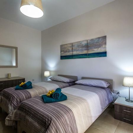 Sunny Modern Apartments Меллиеха Экстерьер фото