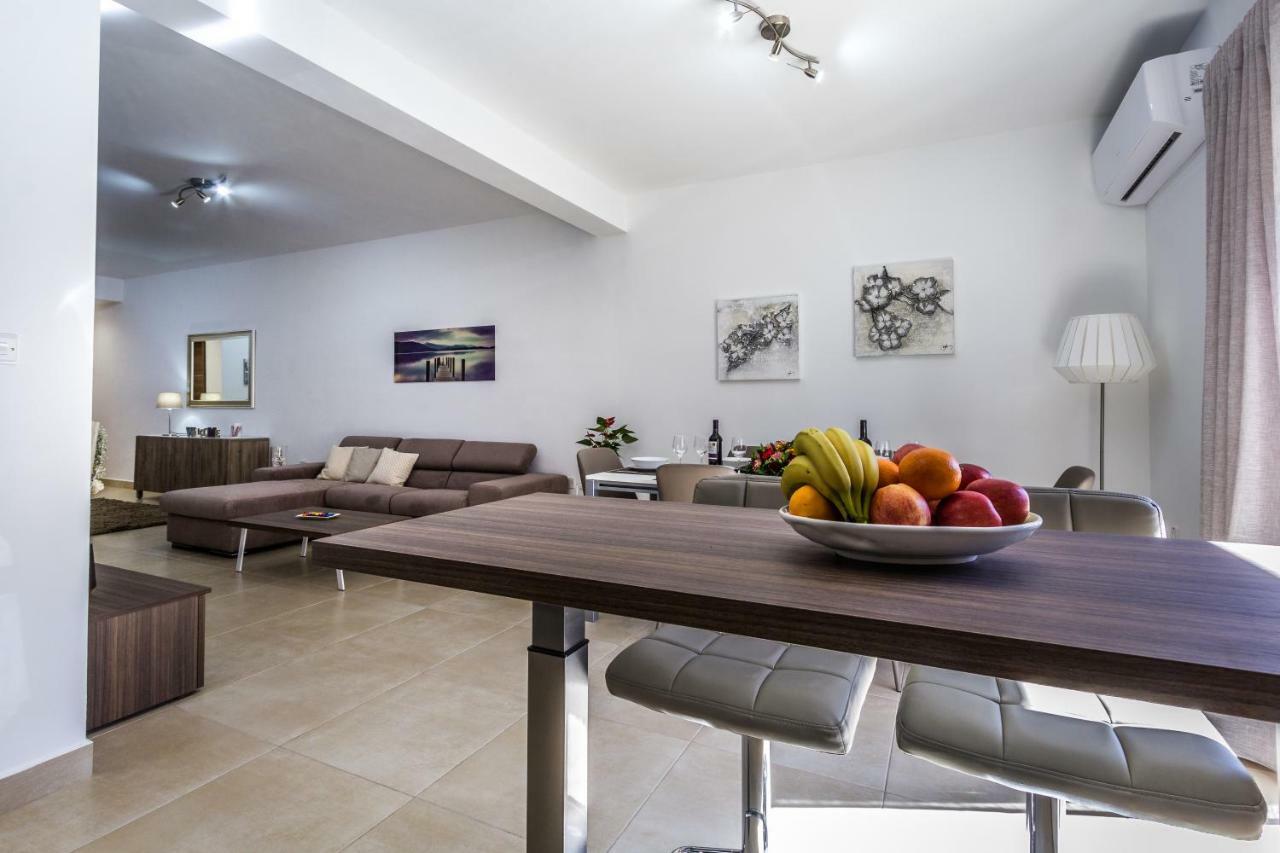 Sunny Modern Apartments Меллиеха Экстерьер фото