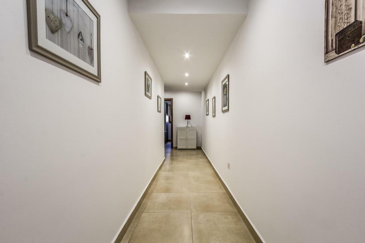 Sunny Modern Apartments Меллиеха Экстерьер фото