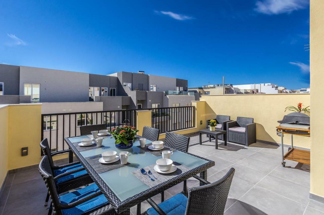 Sunny Modern Apartments Меллиеха Экстерьер фото
