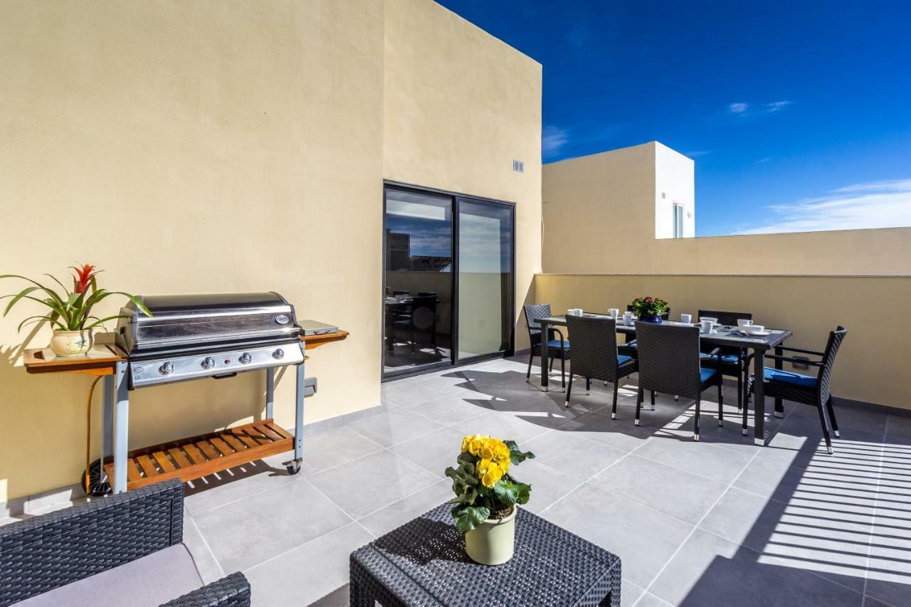 Sunny Modern Apartments Меллиеха Экстерьер фото