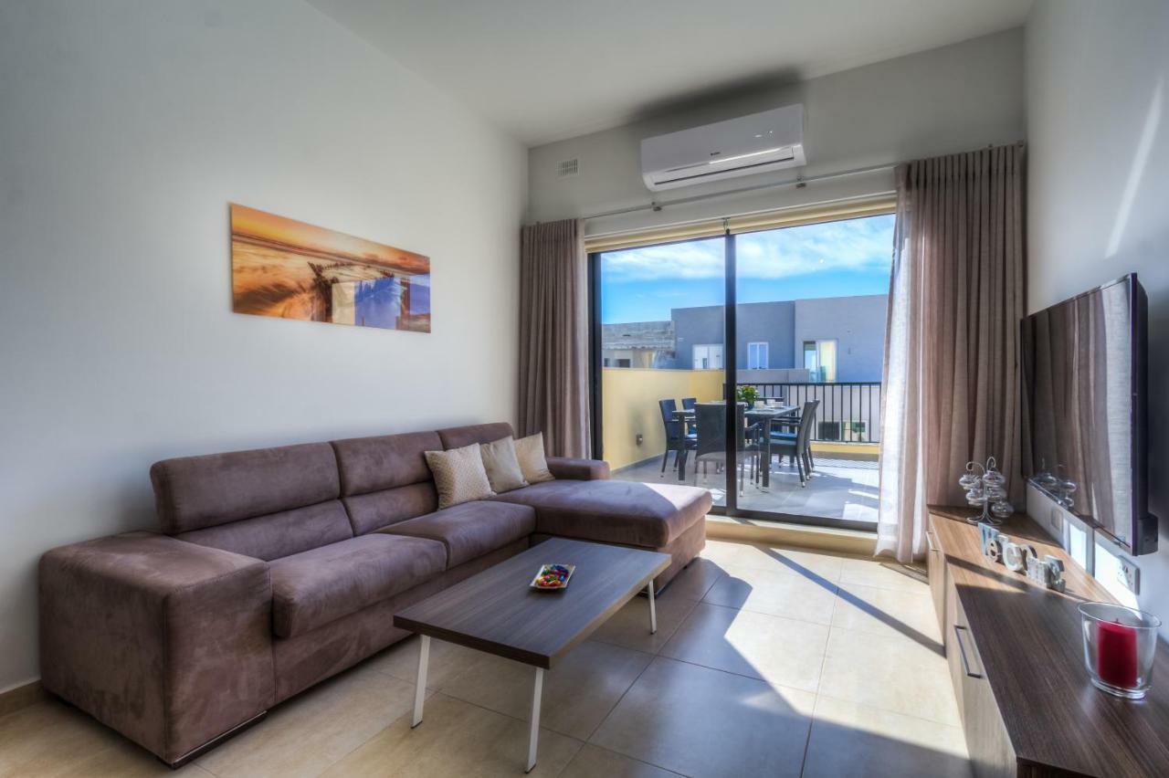 Sunny Modern Apartments Меллиеха Экстерьер фото