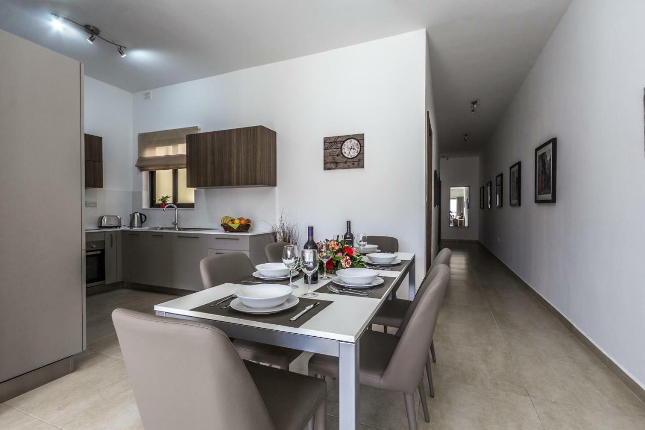 Sunny Modern Apartments Меллиеха Экстерьер фото