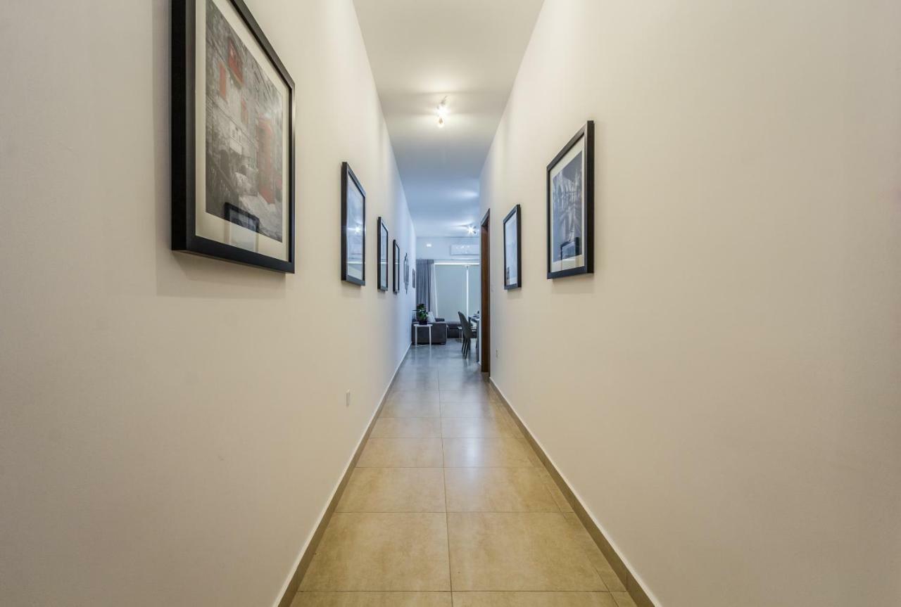Sunny Modern Apartments Меллиеха Экстерьер фото